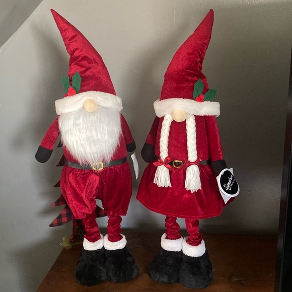 NWT- Santa & Mrs. Claus Greeter Gnome Decorations w/ Extendable Legs 27”-37”H - Picture 3 of 17